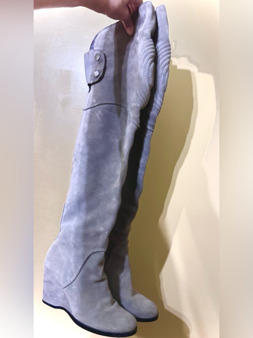 Above-Knee Wedge Heel Tall Boots. Grey Suede.🩶